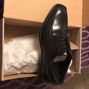 Kenneth Cole Reaction Graham Lace Up